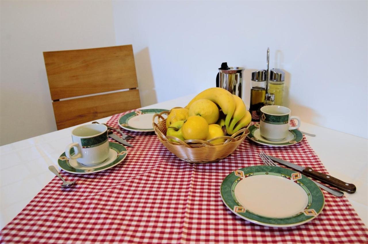 Amaryllis Residence, Apartment Diana & Deluxe Rooms With Shared Kitchen Veli Losinj Luaran gambar