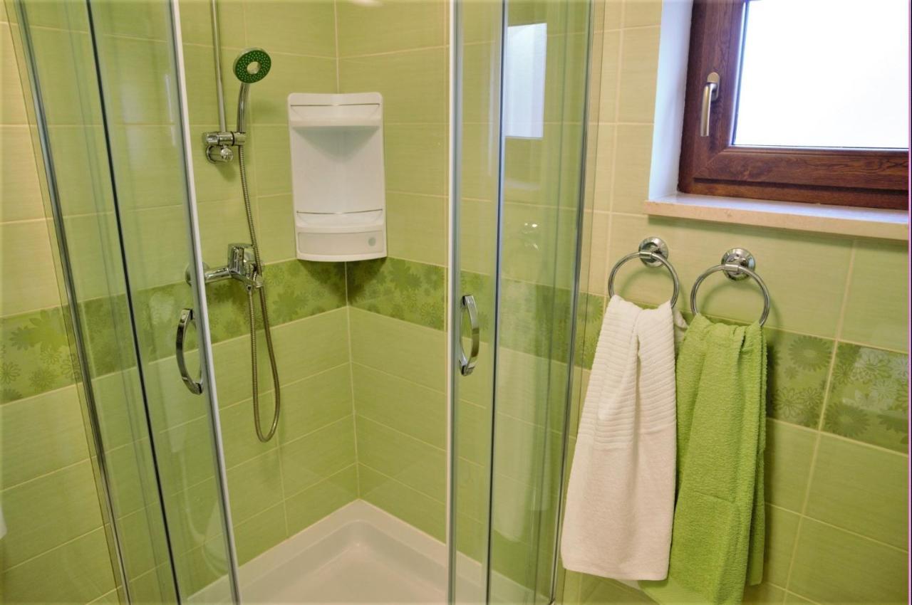 Amaryllis Residence, Apartment Diana & Deluxe Rooms With Shared Kitchen Veli Losinj Luaran gambar