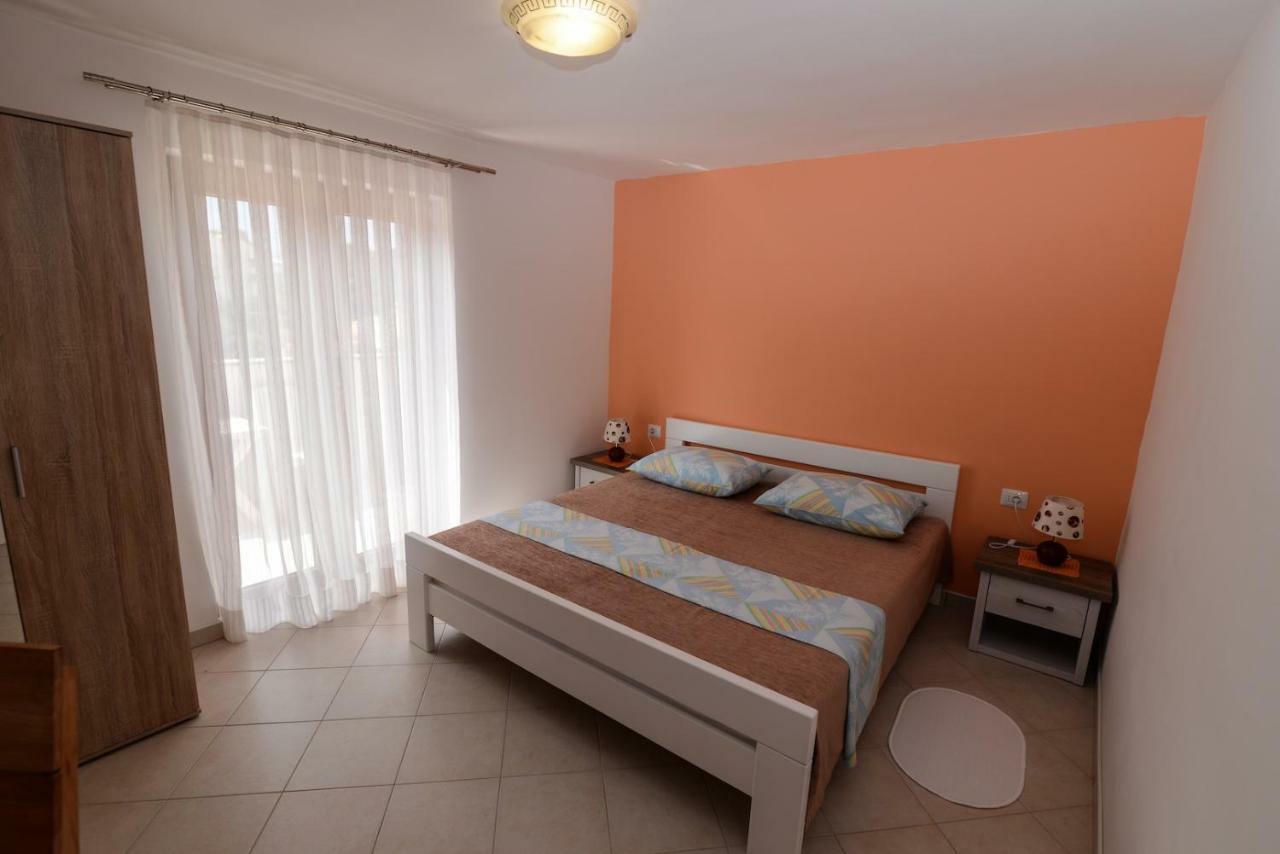 Amaryllis Residence, Apartment Diana & Deluxe Rooms With Shared Kitchen Veli Losinj Luaran gambar