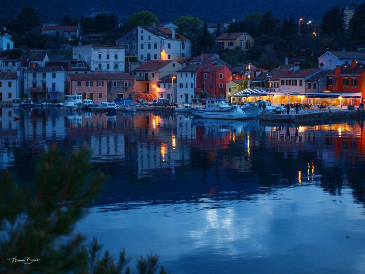 Amaryllis Residence, Apartment Diana & Deluxe Rooms With Shared Kitchen Veli Losinj Luaran gambar